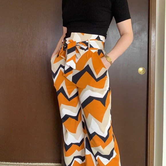 Wide-Leg Patterned Trouser with Waist Tie - Picture 2 of 7